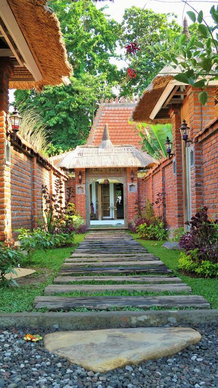 Lata Lama Lovina  Exterior photo