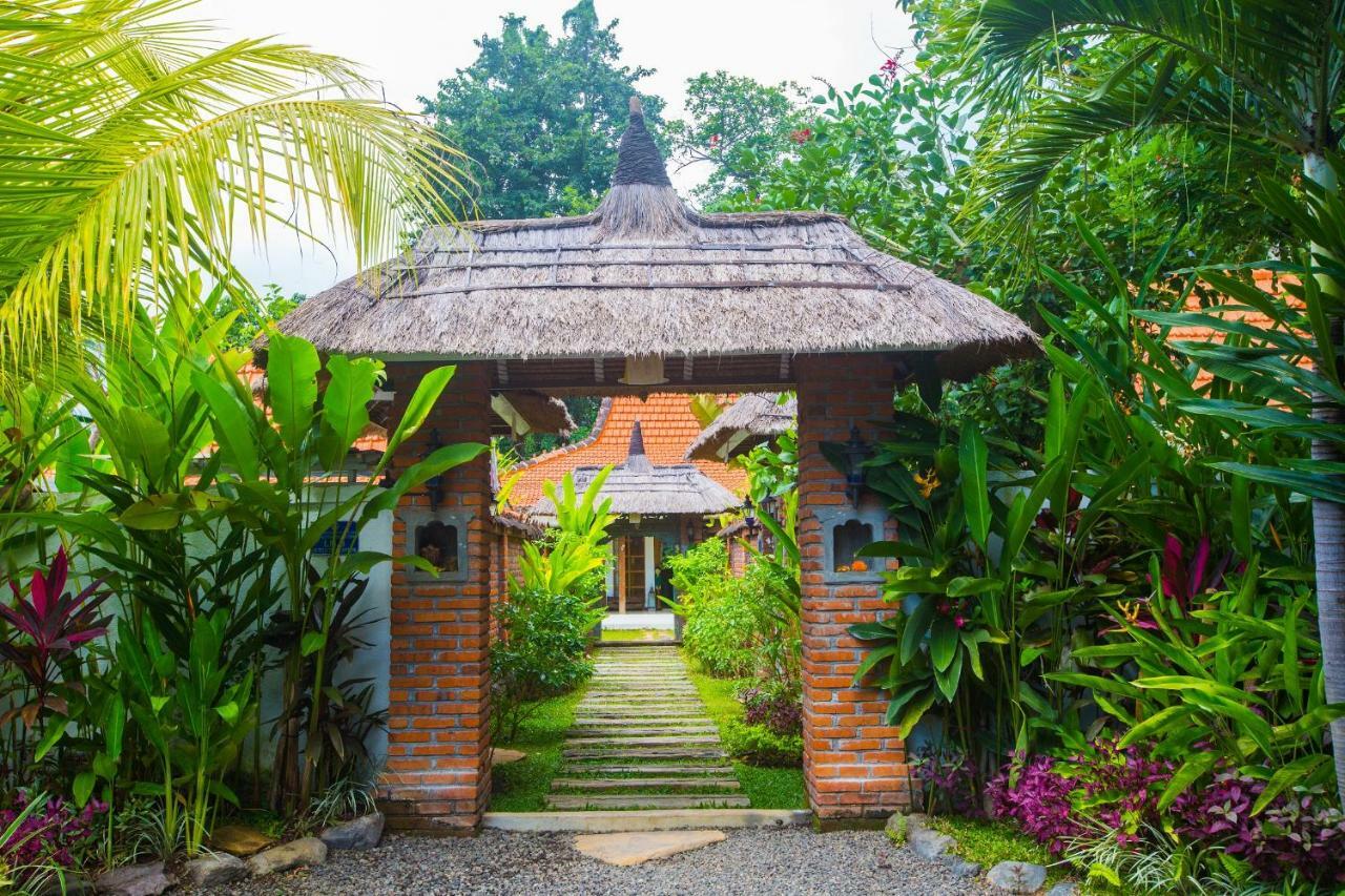 Lata Lama Lovina  Exterior photo